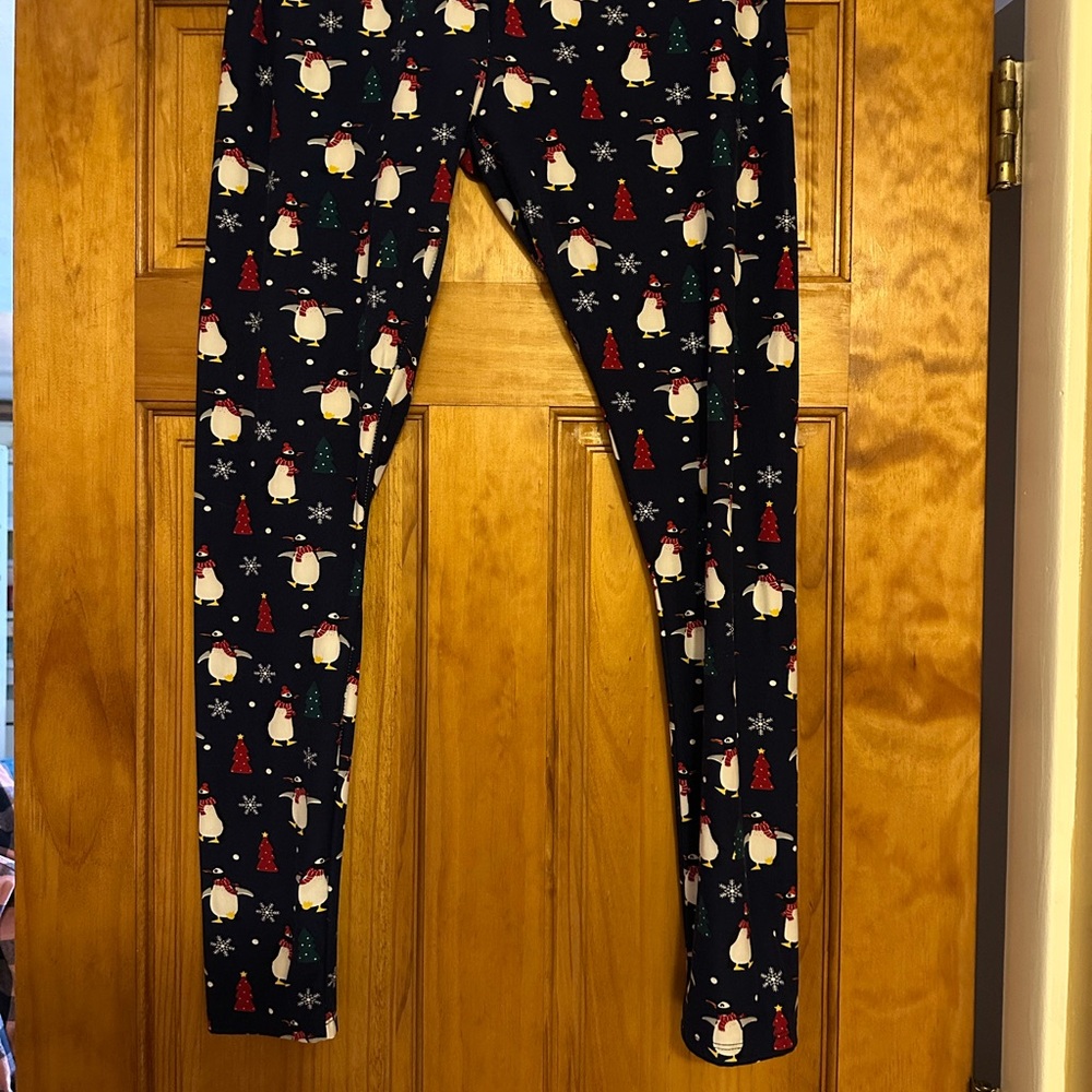 Festive Penguin Print Leggings